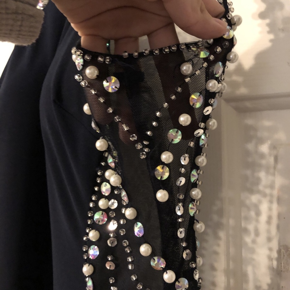 Dress - Picture 4 of 4